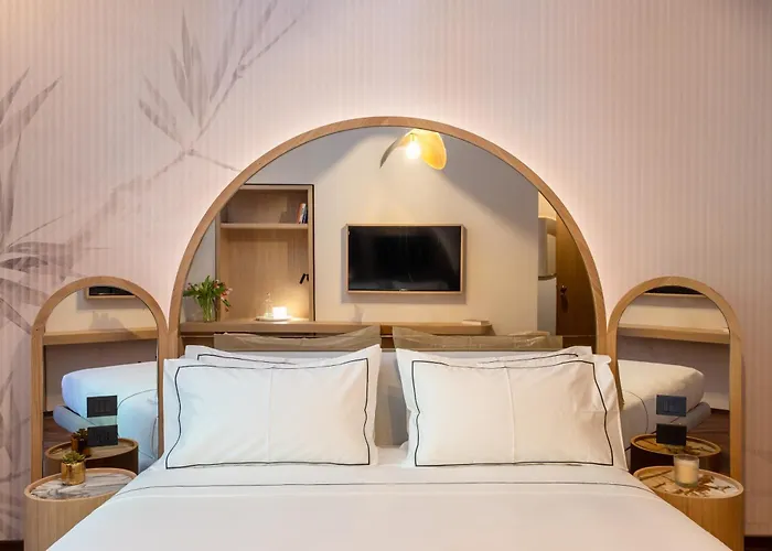 Suli Colosseum Designer Apartment
