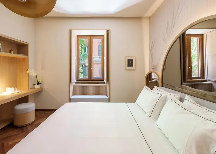 Suli Colosseum Designer Apartment