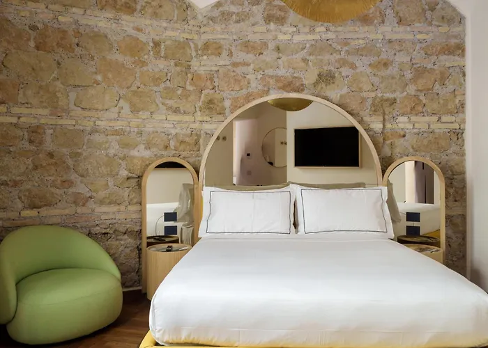Suli Colosseum Designer Apartment